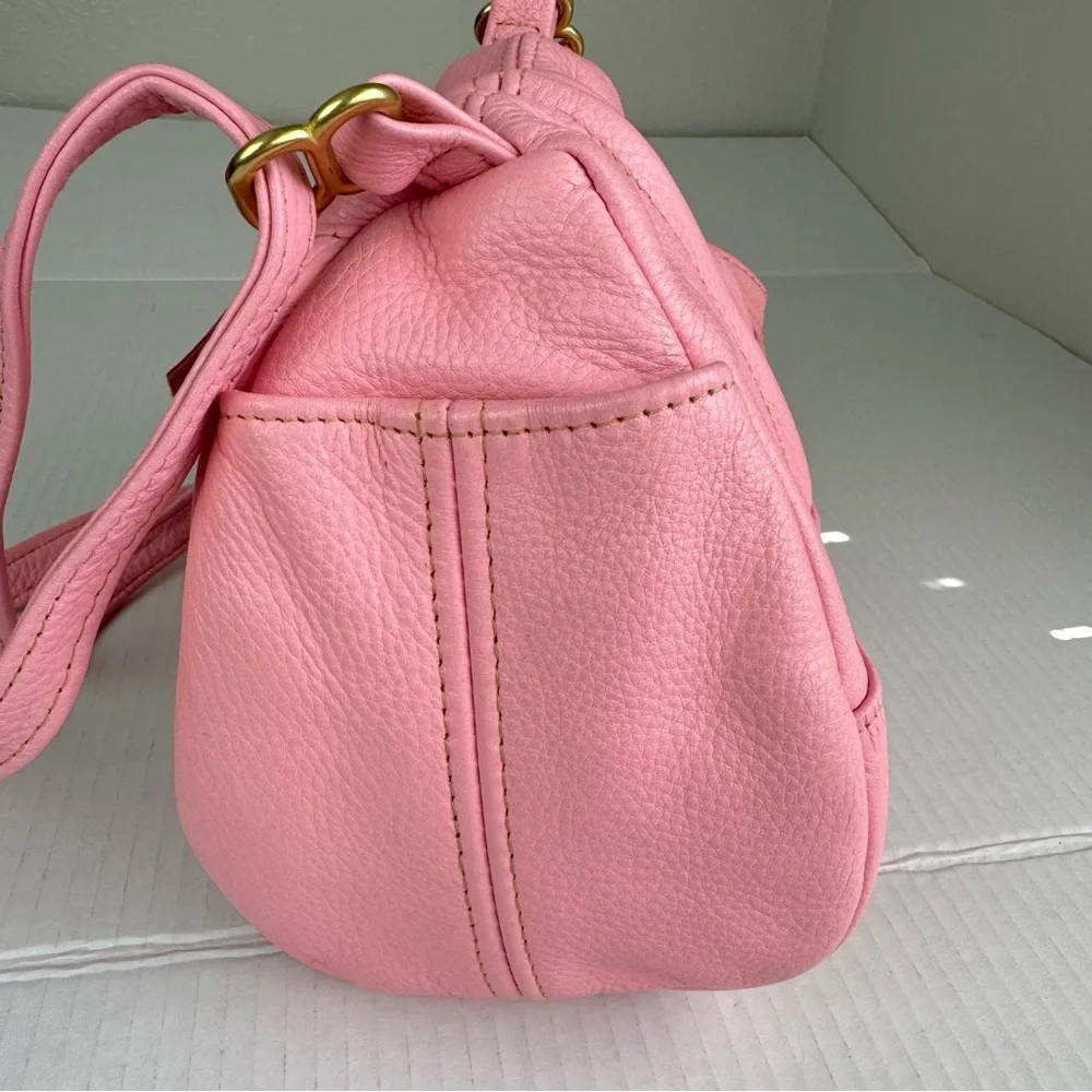 Victoria Leather pink pebble leather teardrop shape crossbody bag - Picture 7 of 14